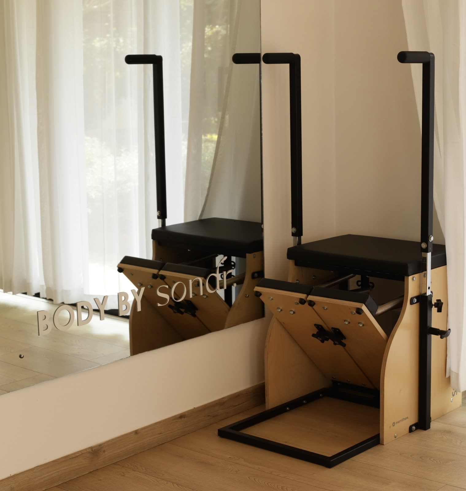 Sondr Chair apparatus detail
